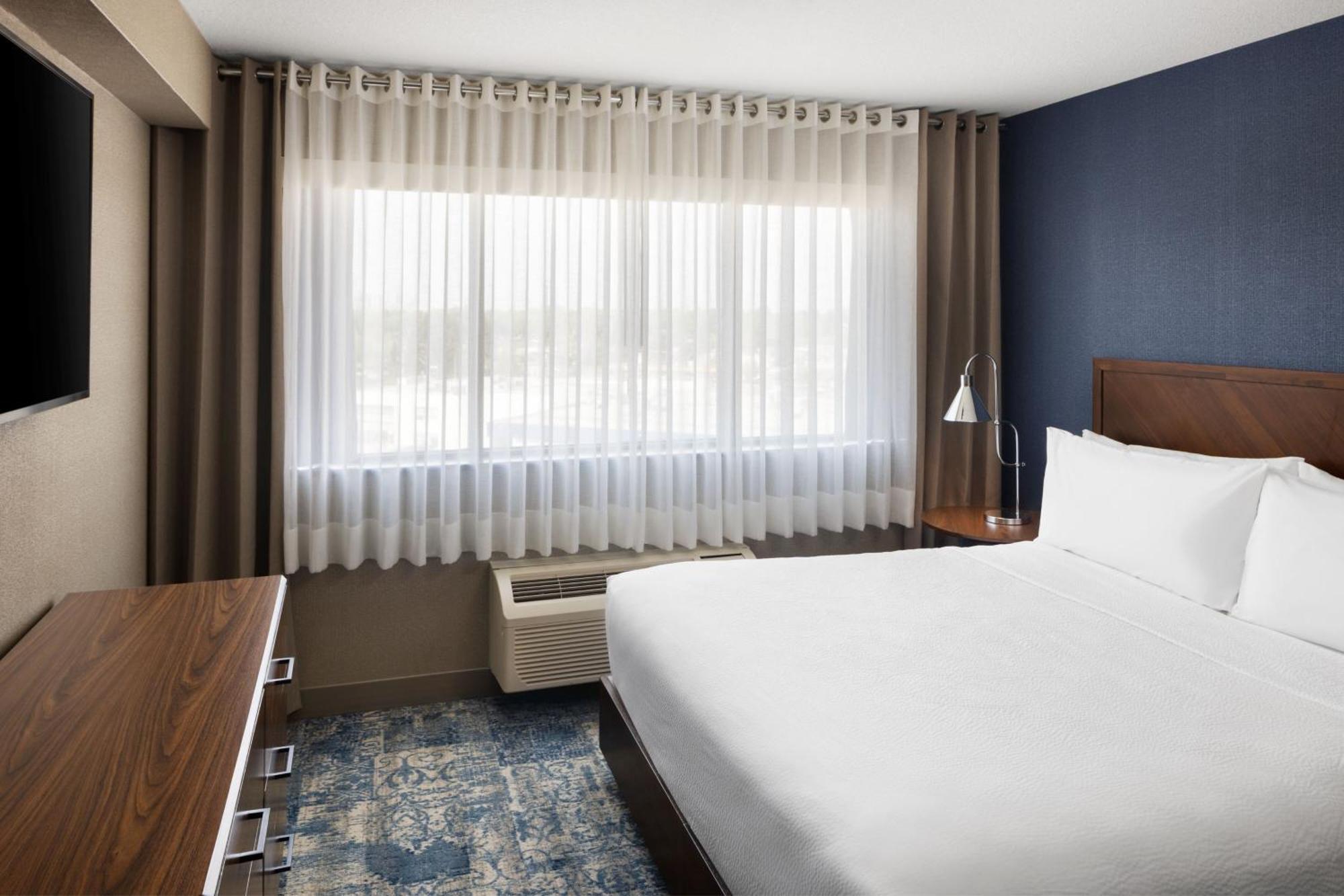 Four Points By Sheraton Edmonton South Eksteriør billede