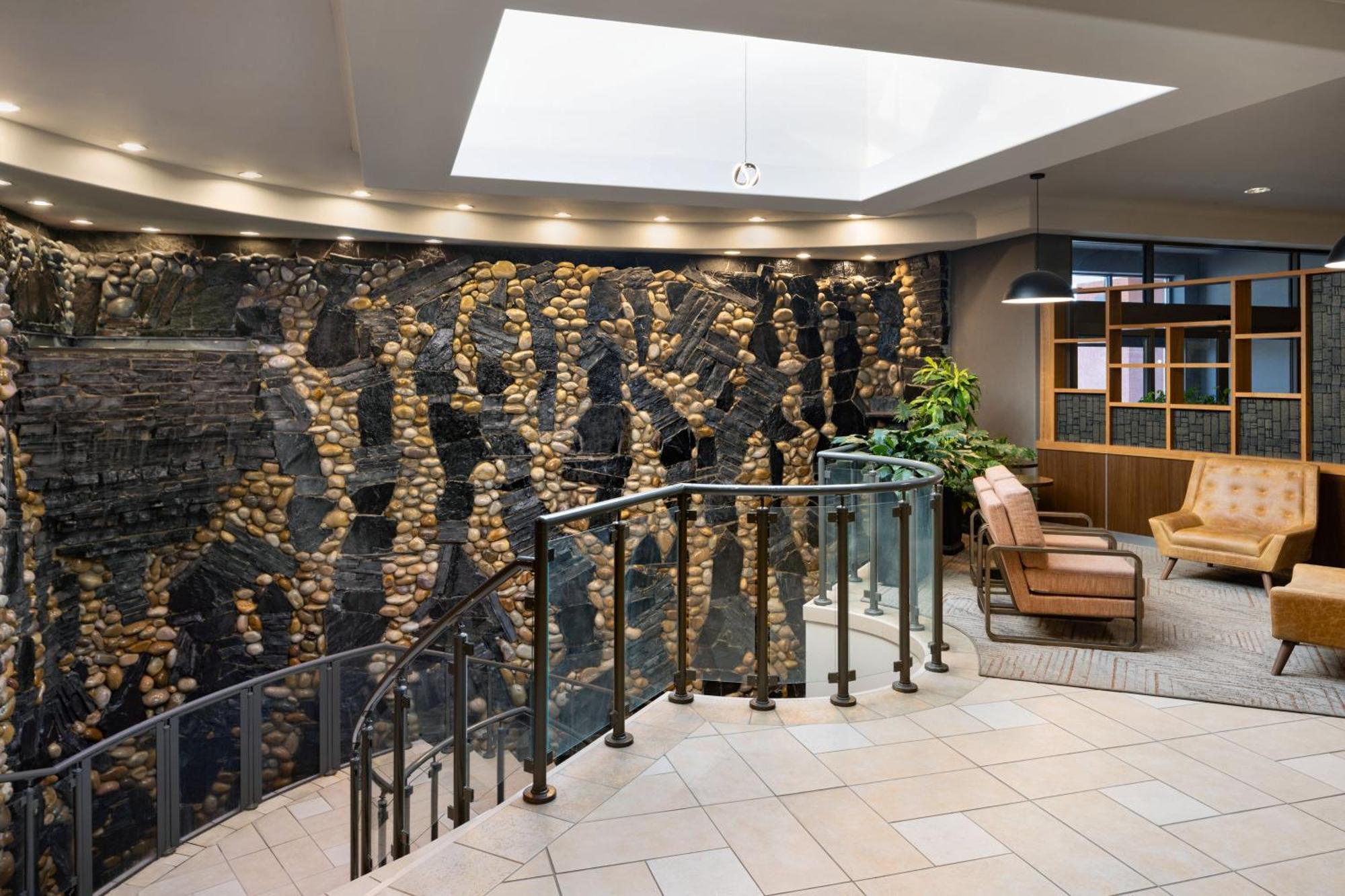Four Points By Sheraton Edmonton South Eksteriør billede