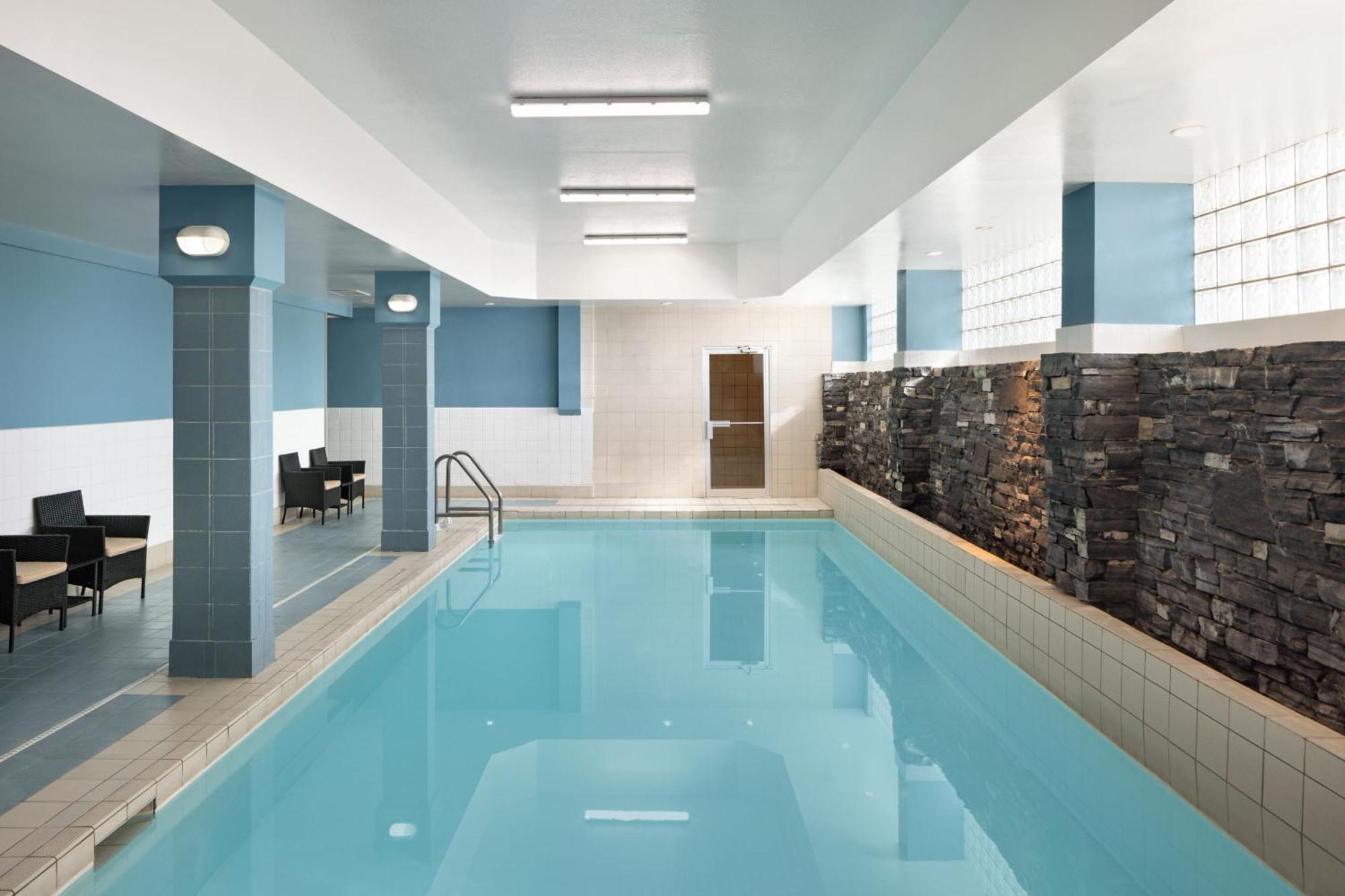 Four Points By Sheraton Edmonton South Eksteriør billede
