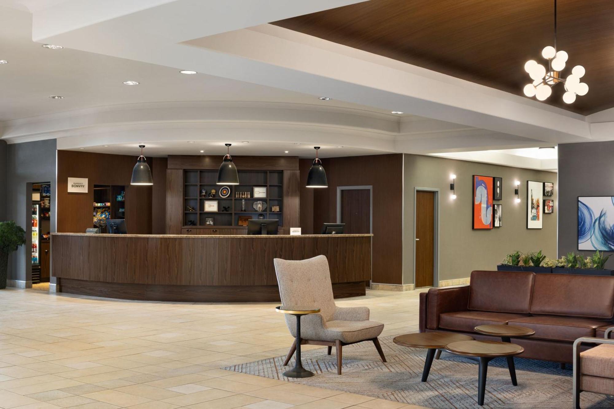 Four Points By Sheraton Edmonton South Eksteriør billede