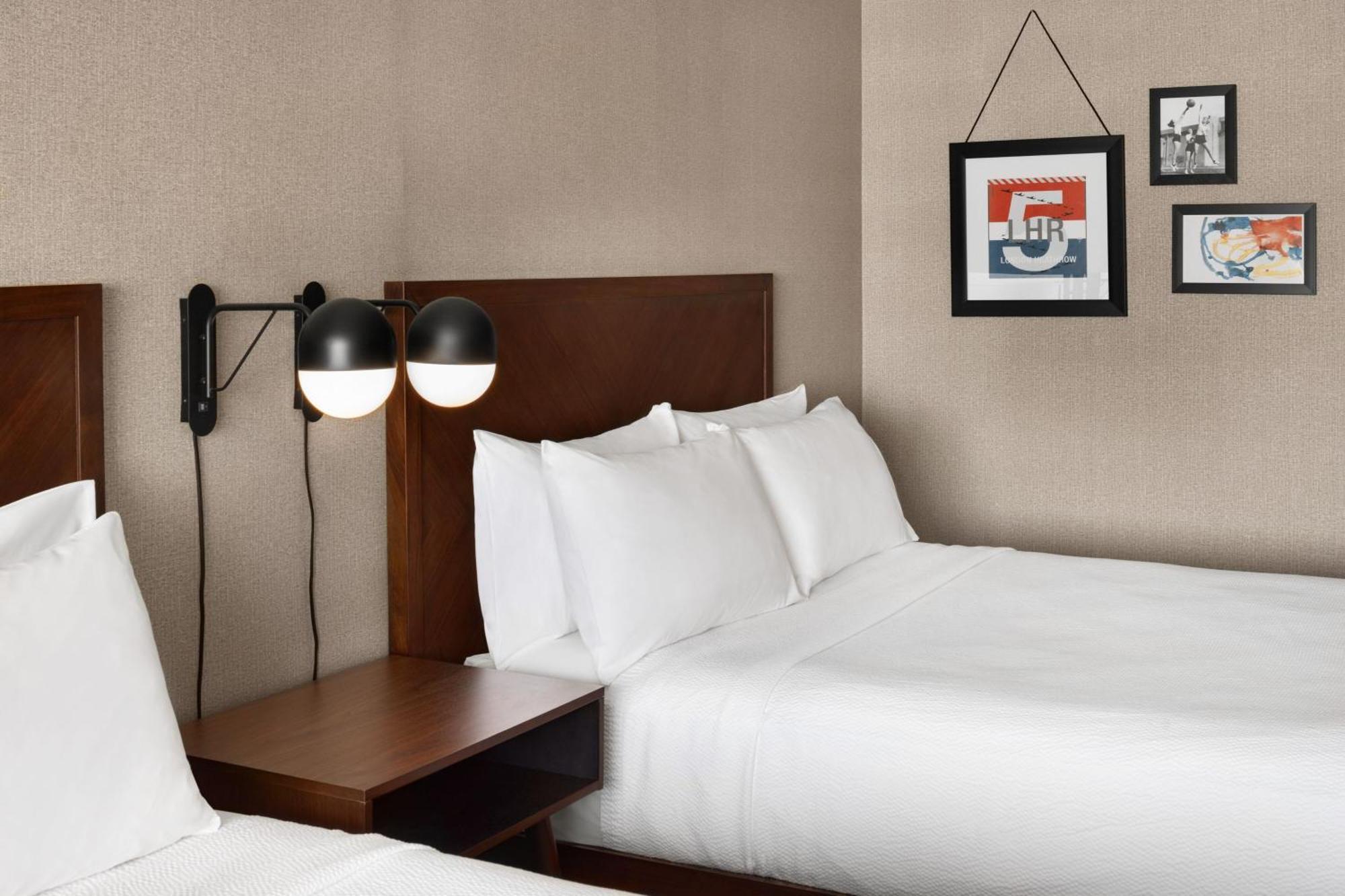 Four Points By Sheraton Edmonton South Eksteriør billede