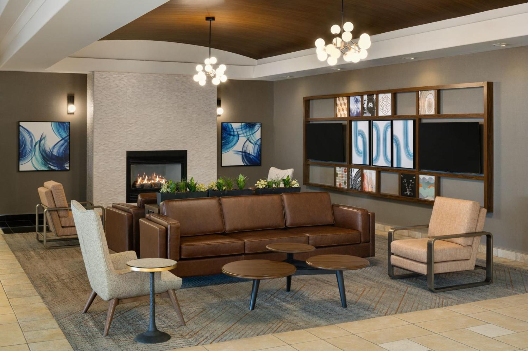 Four Points By Sheraton Edmonton South Eksteriør billede