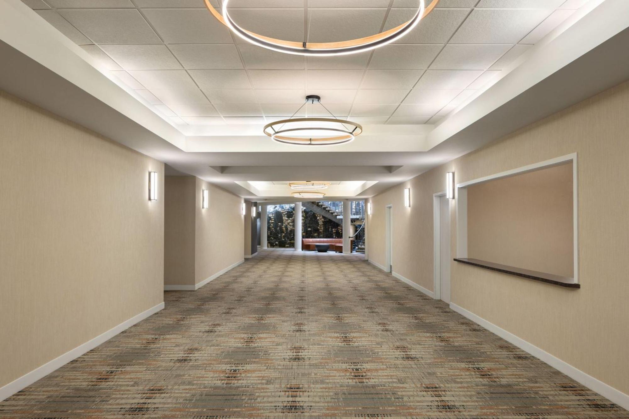 Four Points By Sheraton Edmonton South Eksteriør billede